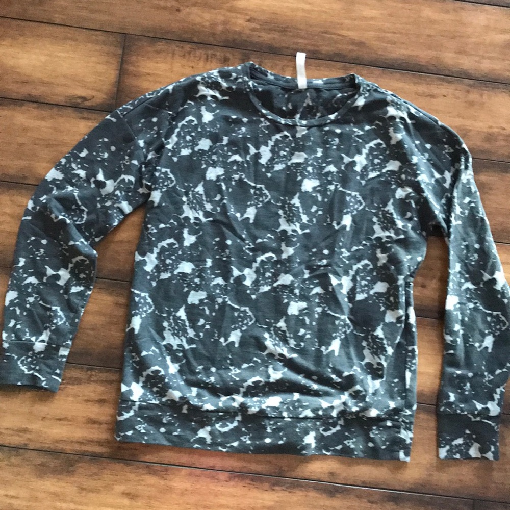 Fabletics top